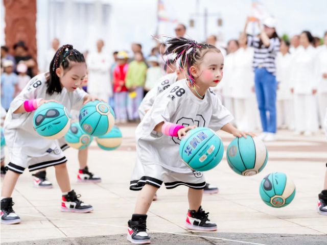 与奥运同行与健康相伴2024年“全民健身日”云南省主会场在火城楚雄盛大启动点燃“勤锻炼”健身热潮(图3)