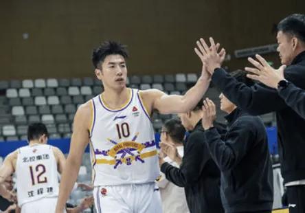 北控94-80战胜江苏球员评价：5人满分4人及格2人低迷(图2)