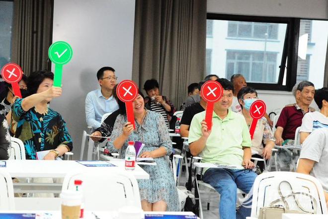 排毒保健品可信吗？“搭桥”后能运动吗？大咖进社区科普泛血管健康(图2)