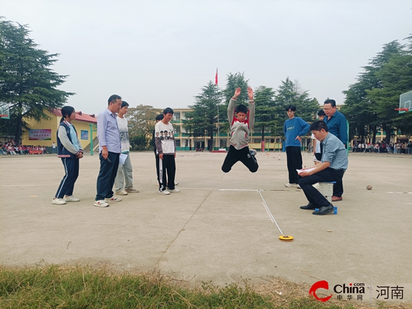 西平县权寨中学举行2024年秋期运动会(图3)