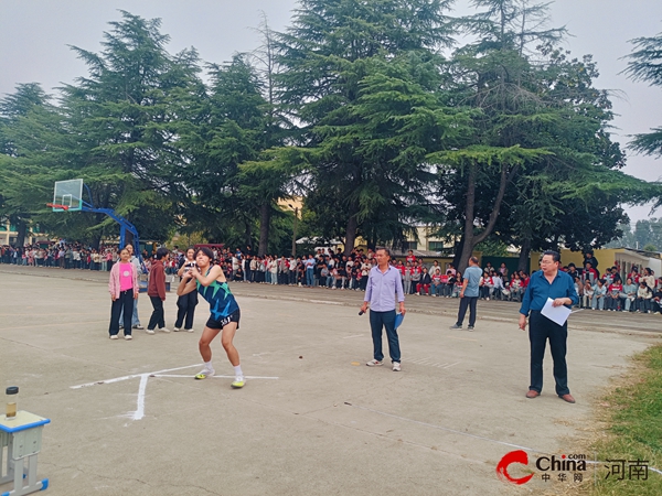 西平县权寨中学举行2024年秋期运动会(图4)