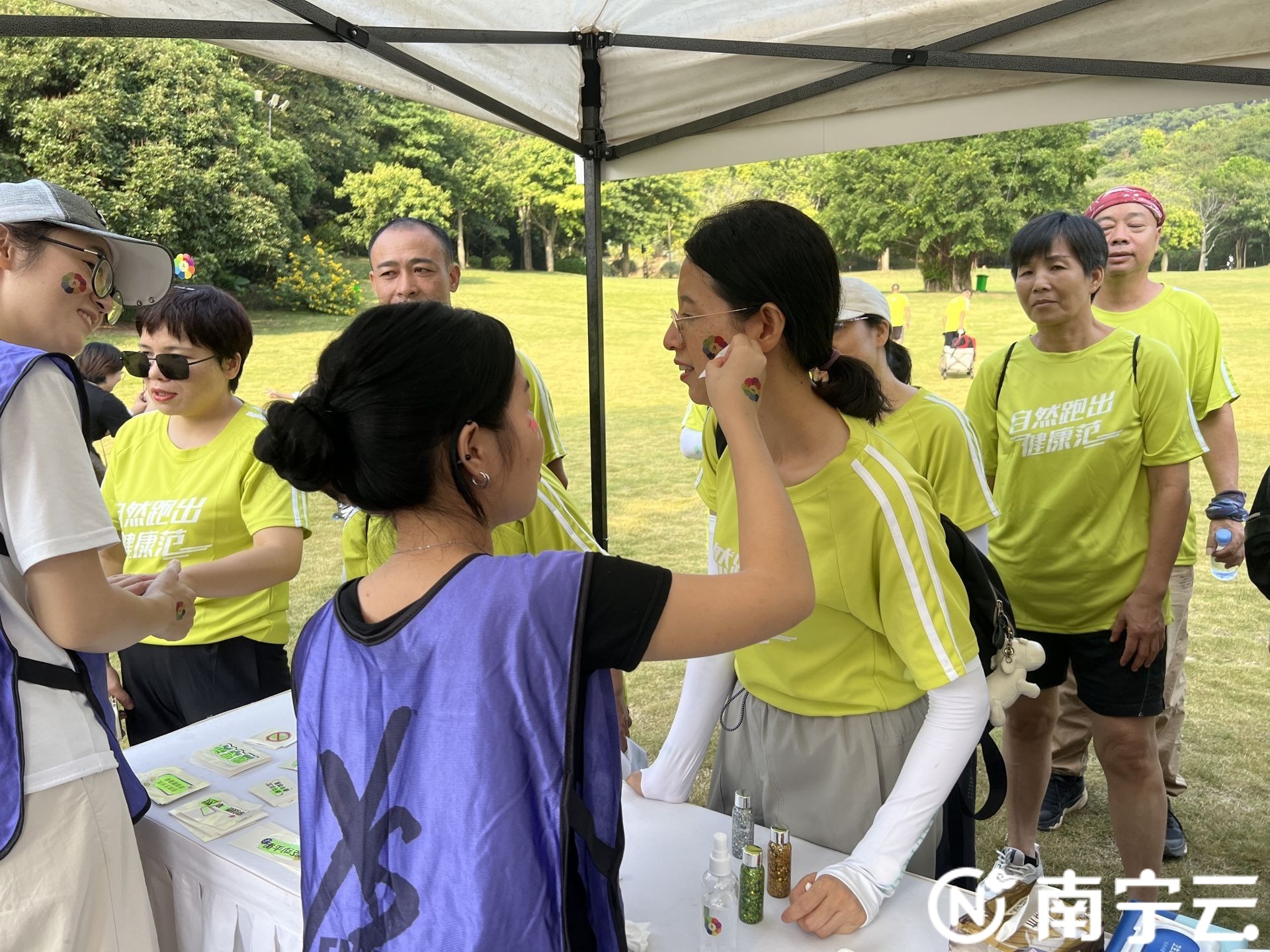 “跑”出健康范！2024安利纽崔莱健康跑热血开跑(图4)