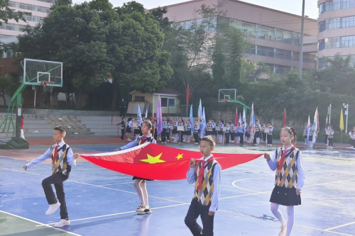 精彩无限！成都师范附属小学三圣分校2024年秋季运动会“燃”动秋日(图3)