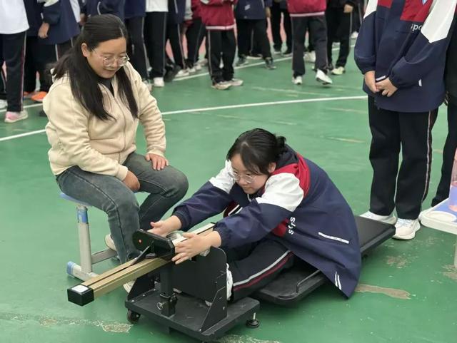 西安市浐灞二中举行国家体质健康测试达标运动会(图2)
