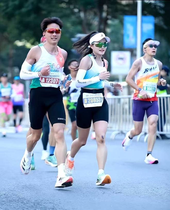 iRBO爱柏运动眼镜助力深圳马拉松见证奔跑激情(图3)