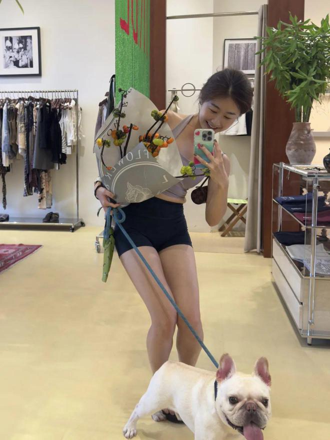 30岁以后如何保持身材？大概是拼命运动。(图4)
