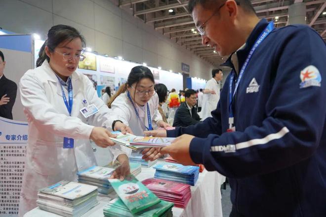 中国人寿寿险牡丹江分公司举办2024年“健步未来悦享健康”700健行活动(图6)
