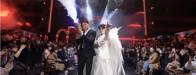 钢枪选手走红毯和平精英玩的什么局？(图4)